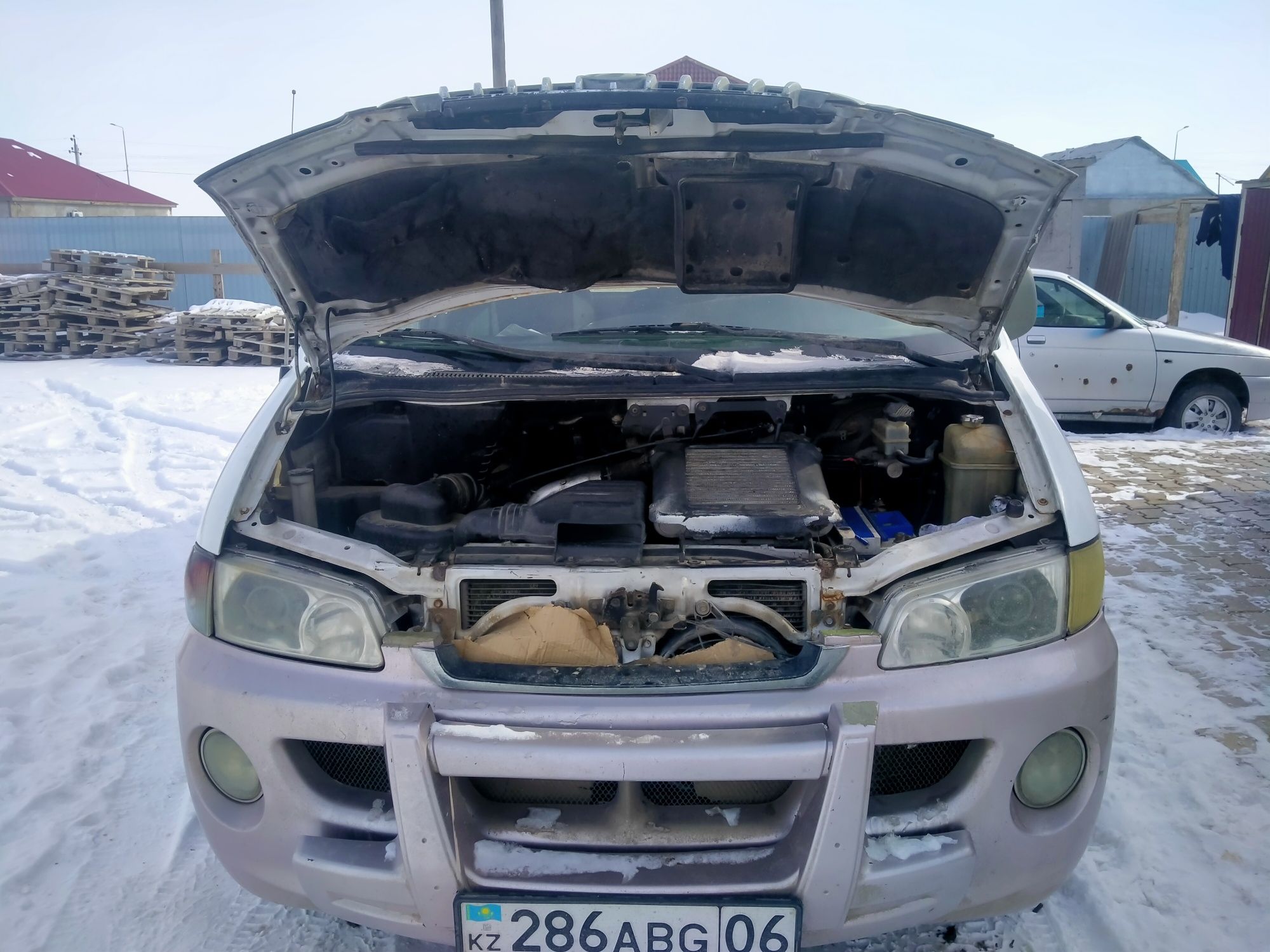 Хундаи старекс Н1