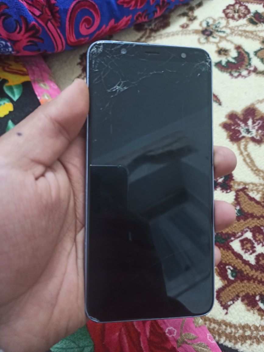 ARZON TELEFON. Samsung J8 va J6+