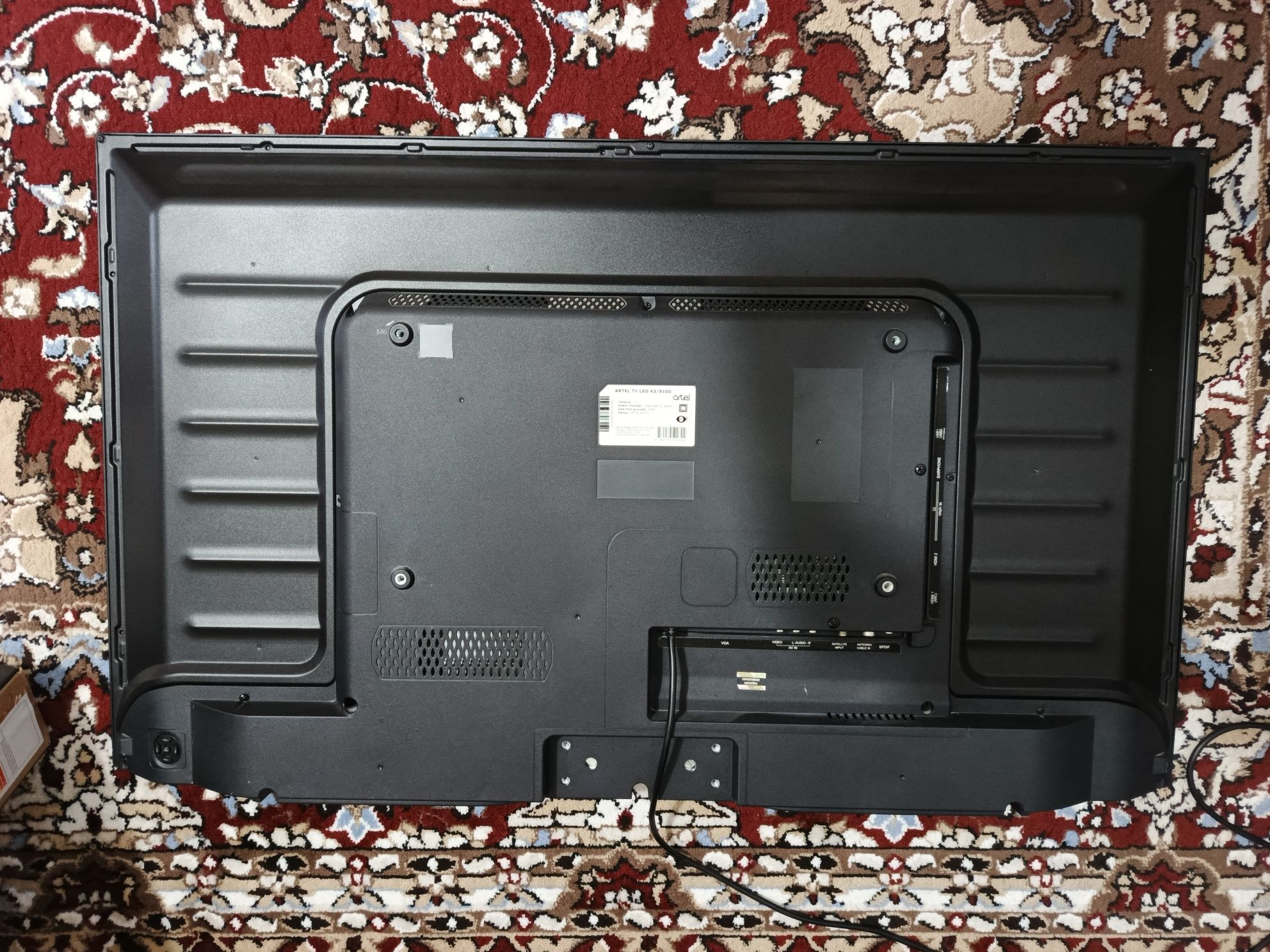 Televizor ARTEL 43