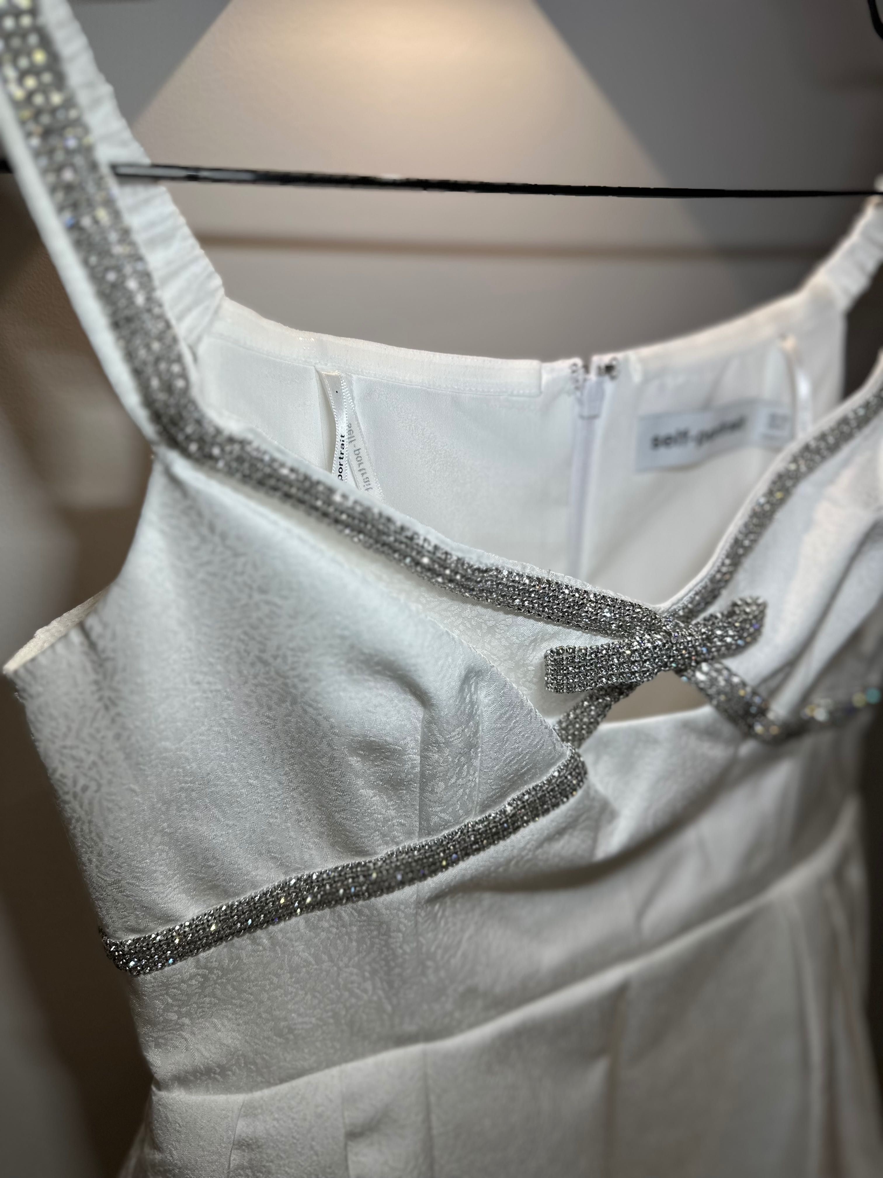 Self-Portrait bridal collection бяла рокля с кристални детайли