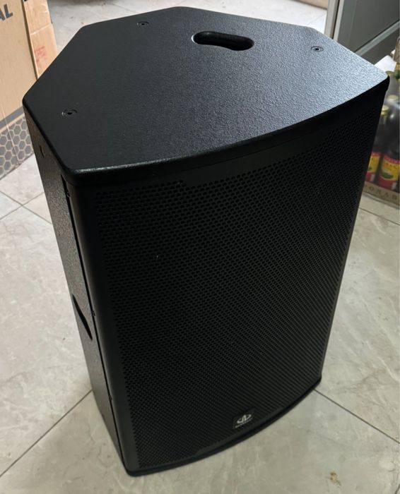 Продается музыкальный аппаратура в комплекте для ресторана