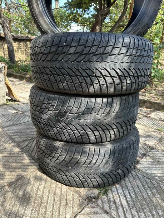 225/40/18 Nokian M+S