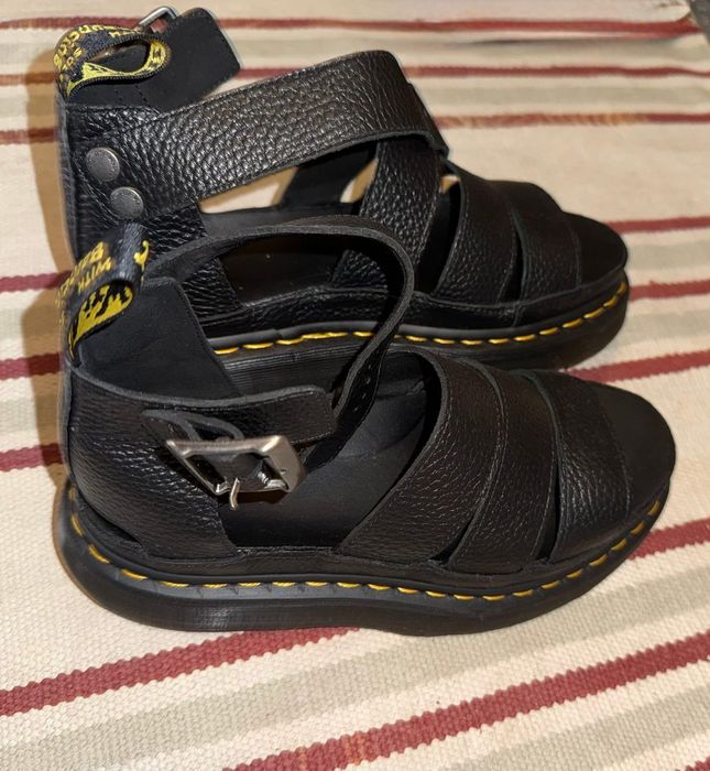 Dr. Martens Clarissa II – оригинални кожени сандали, размер 38