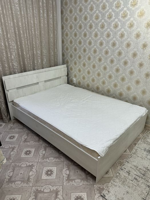 Продам кровать 200 на 140