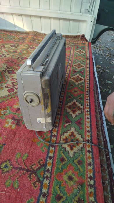 Продаю маглитафон sharp 8787