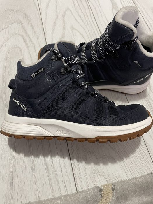 Ghete de drumetie impermeabile