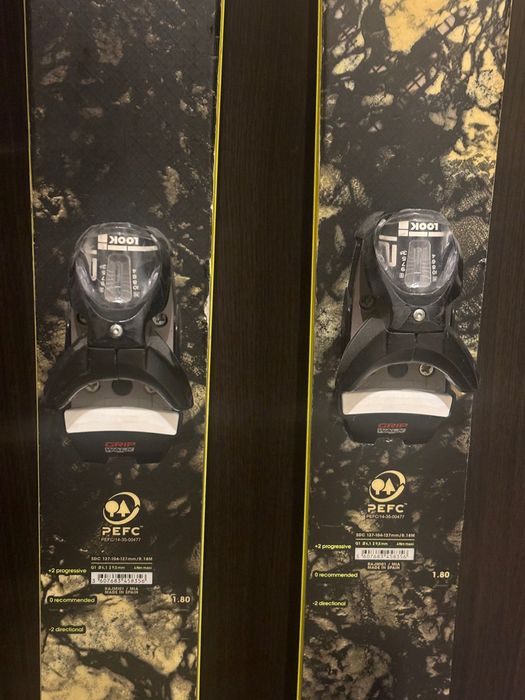 Ски Rossigniol sender Ti