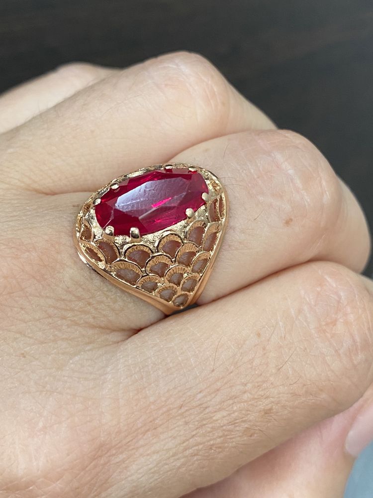 Кольцо с рубином 583  проба Советское золото продам срочно!