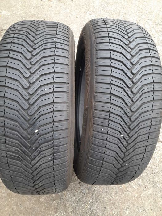 Продава две гуми 235 60 18 цола,Michelin Cross Climate,ДОТ 4421