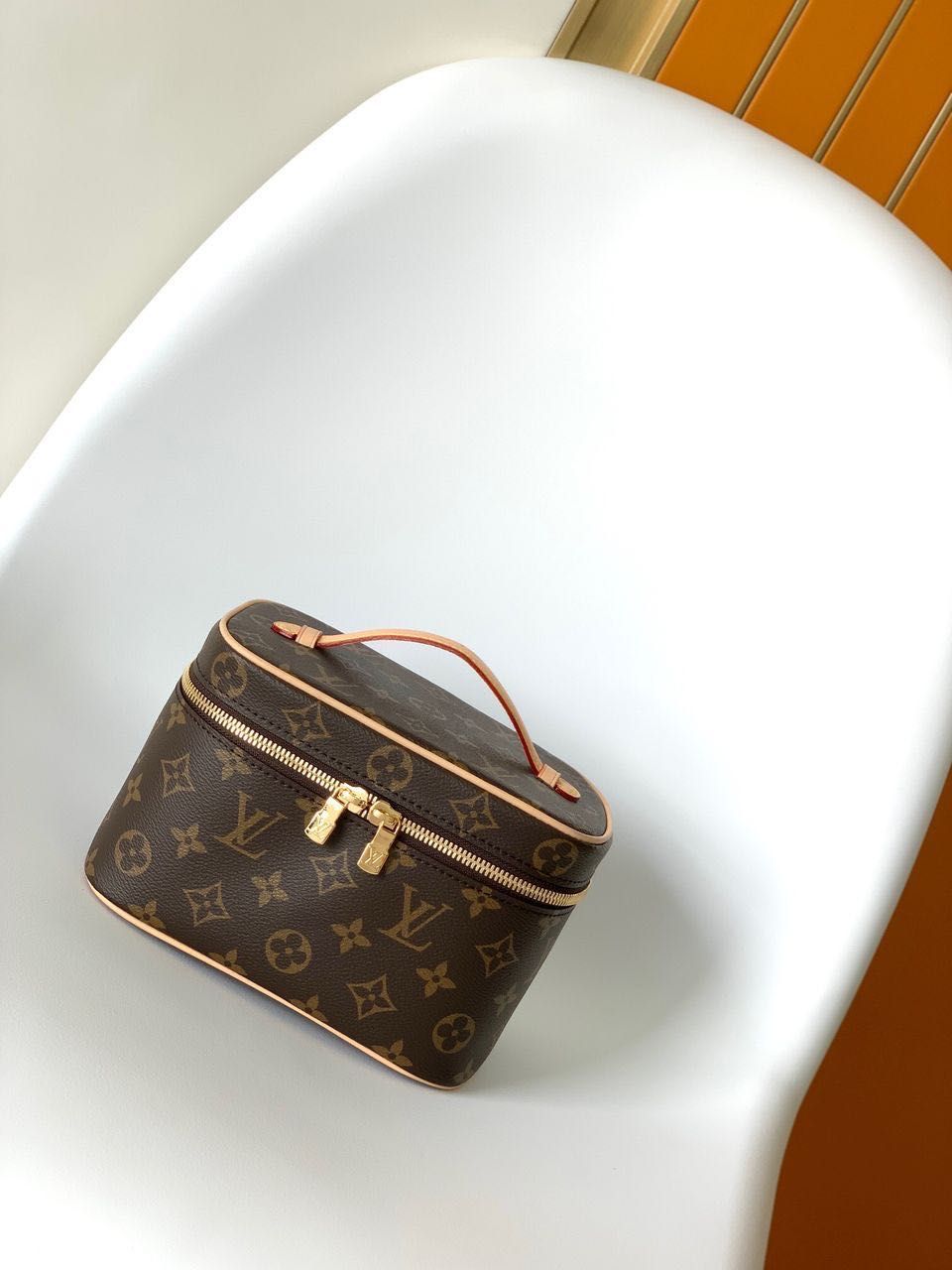 Louis vuitton чанта клъч мини вариант