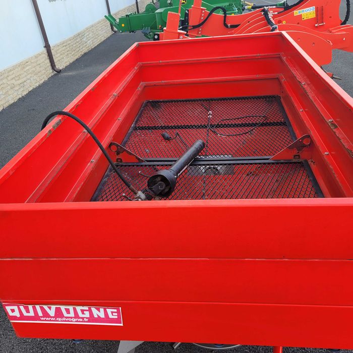 Distribuitor Îngrășăminte Quivogne