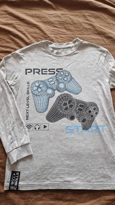 Джинсы и кофта для мальчика 10-12 лет