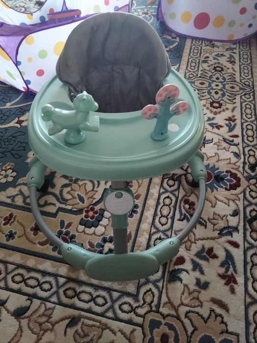 Продам детские ходунки 5000