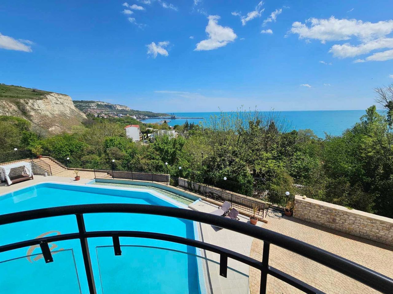 Продава се Тристаен апартамент в Балчик - 92 кв.м за 2120 €/кв.м - Снимка #5