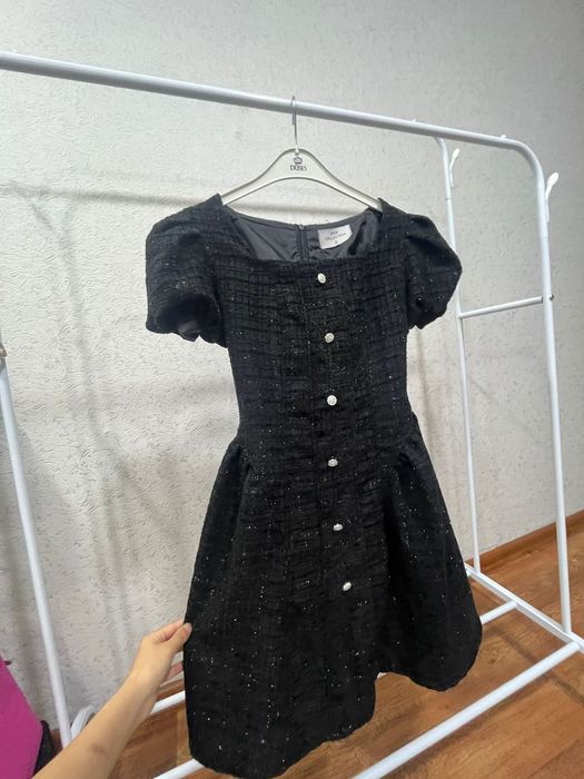 "Красивое вечернее платье, почти новое"