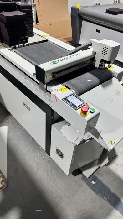 Masina de debitat cu cutit LST - 6040