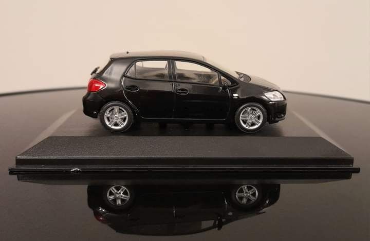 Toyota Auris (2007) 1:43 Minichamps