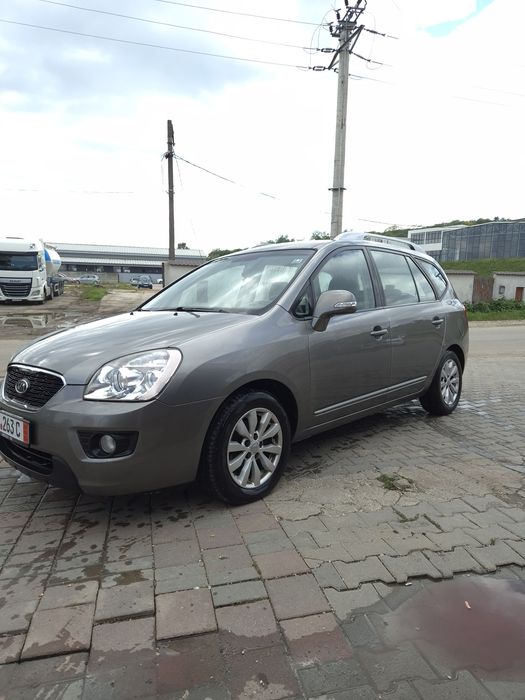 Vand Kia carens 1.6