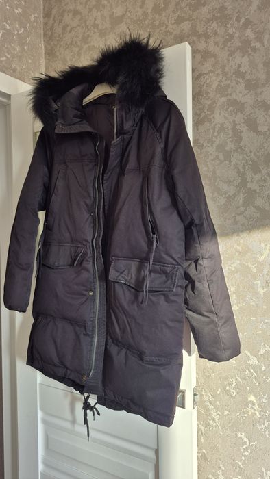 Продам зимнюю мужскую куртку.