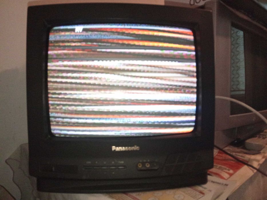 Телевизори 14 инча