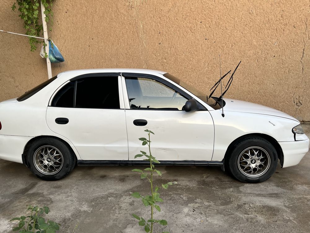Hyundai accent 1994