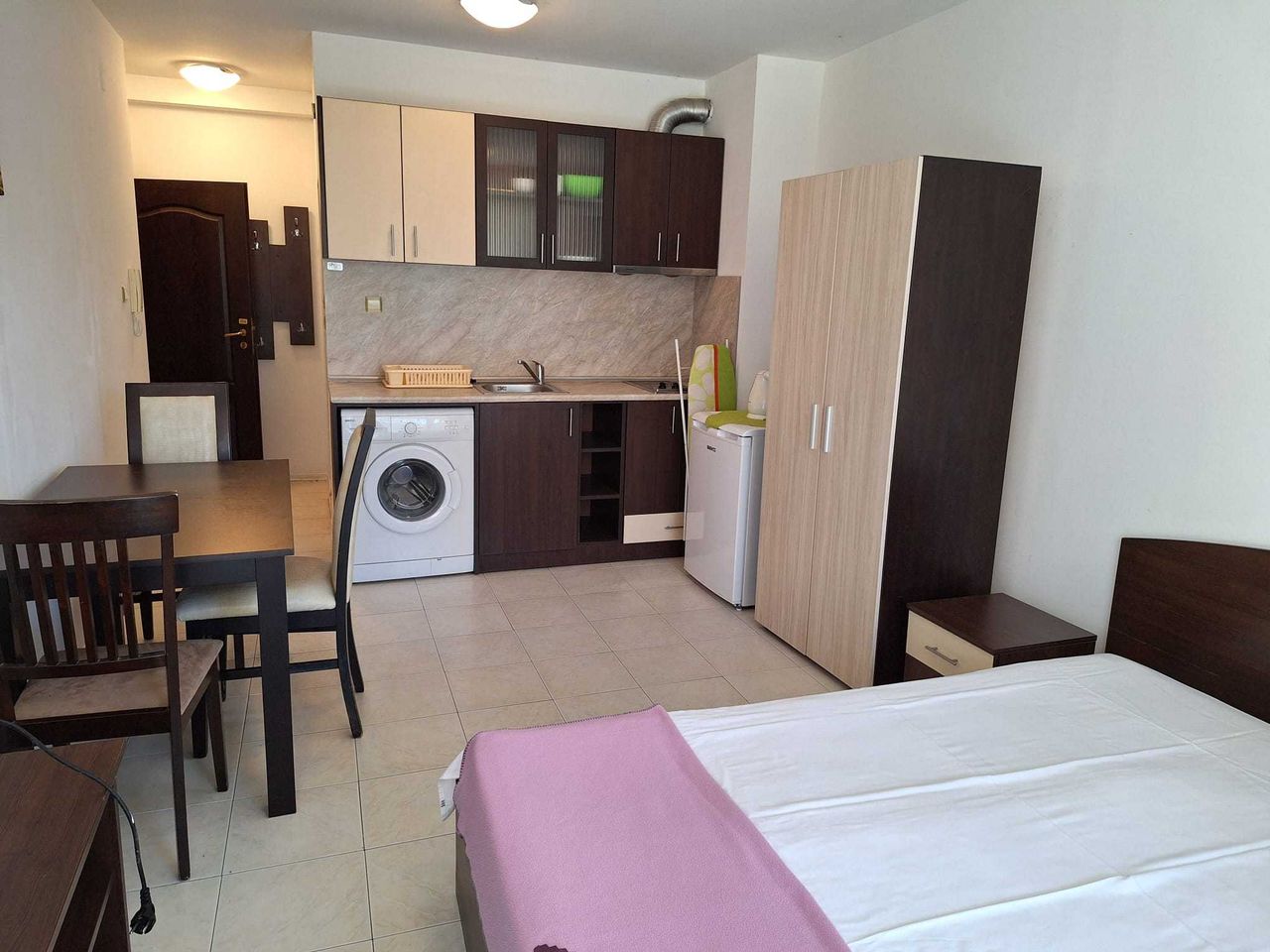Продава се Едностаен апартамент в Свети Влас - 40 кв.м за 1150 €/кв.м - Снимка #3