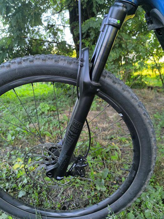 Bicicleta electrica full suspension Giant Stance E+1 Pro