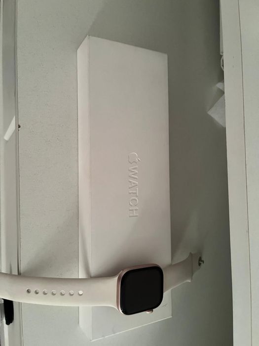 Продам Apple Watch 10