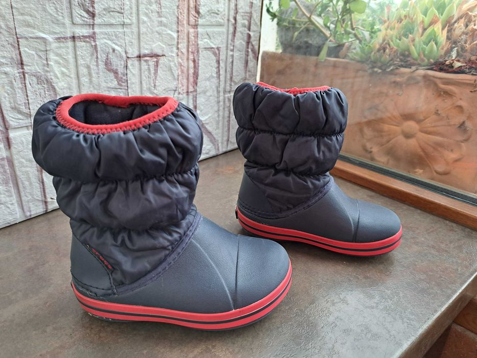 детски ботуши,зимни обувки,боти,апрески,Crocs номер25 за момче