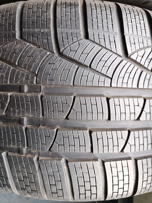Anvelope de iarnă 255 40 18 Pirelli Sottozero