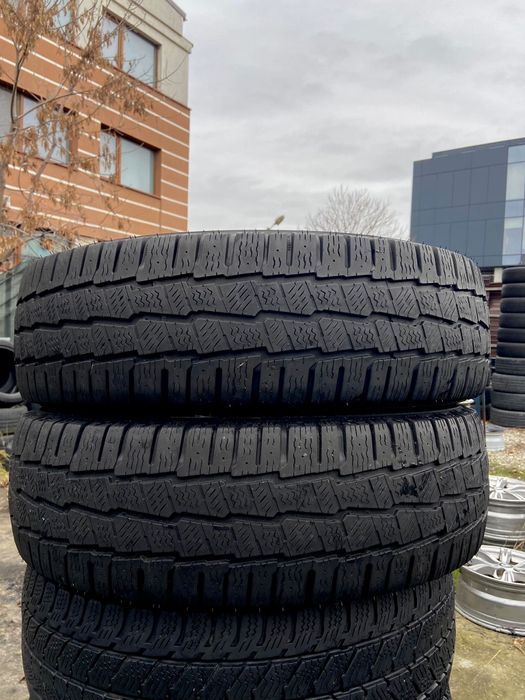 Doua anvelope Iarna  : 225 75 16 C - Michelin -