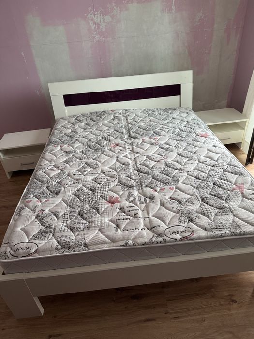 Гардероб, легло, секция и нощни шкафчета