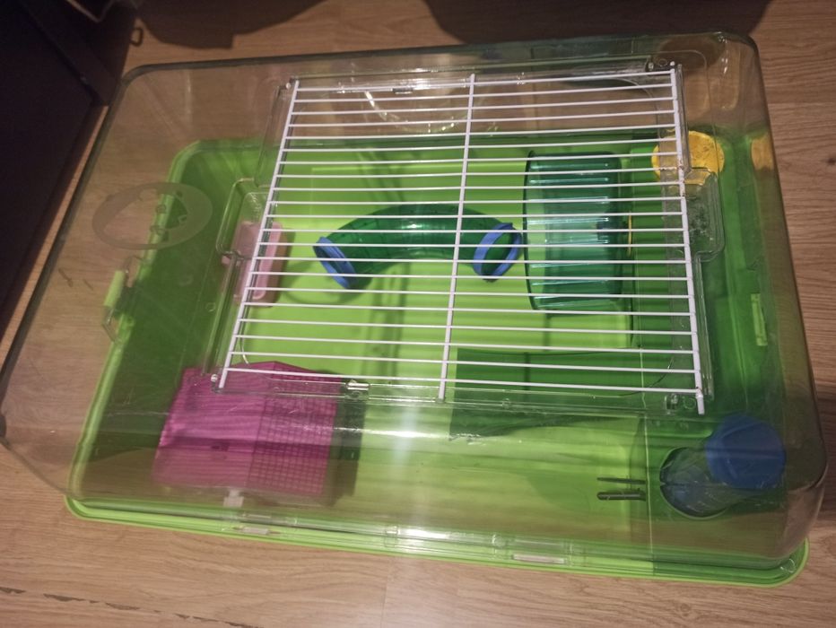 Vând cușcă de hamster
