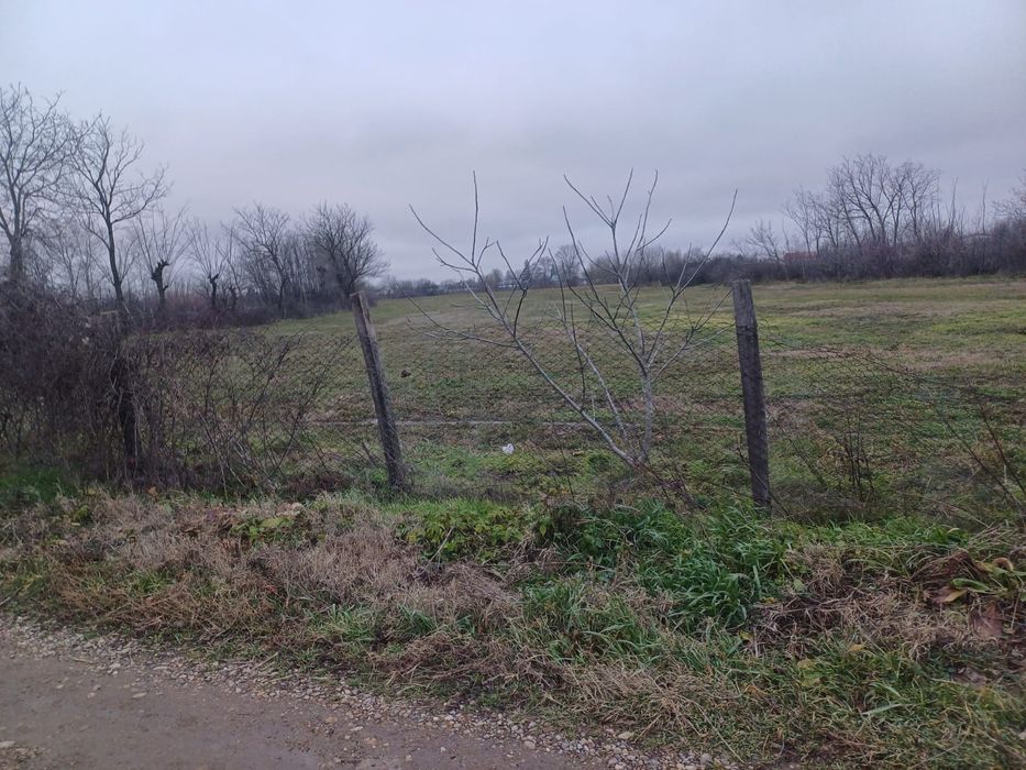 teren intravilan de vanzare
