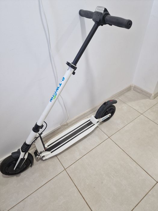 Trotineta electrica E-Twow Booster