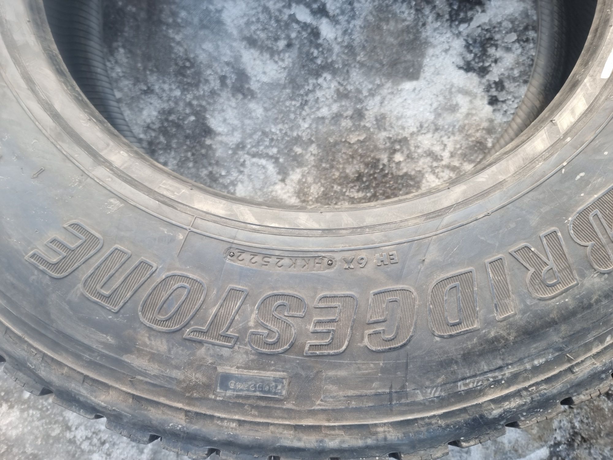 Продам комплект зимние шины  сешка размер 205 17.5
