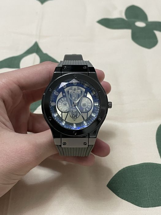 Часы Hublot с батарейкой с миниральным стеклом