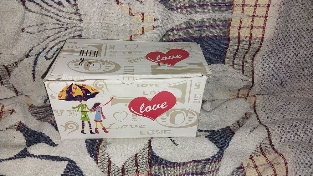 Продам набор кружек. Набор из двух кружек. Стеклянные. С рисунком.