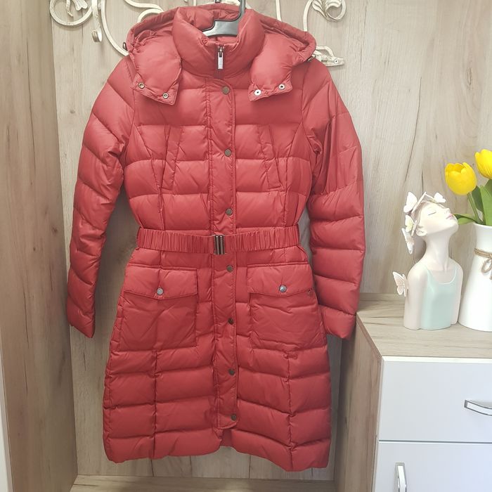 Benetton зимно яке с гъши пух в цвят бордо, като ново.
