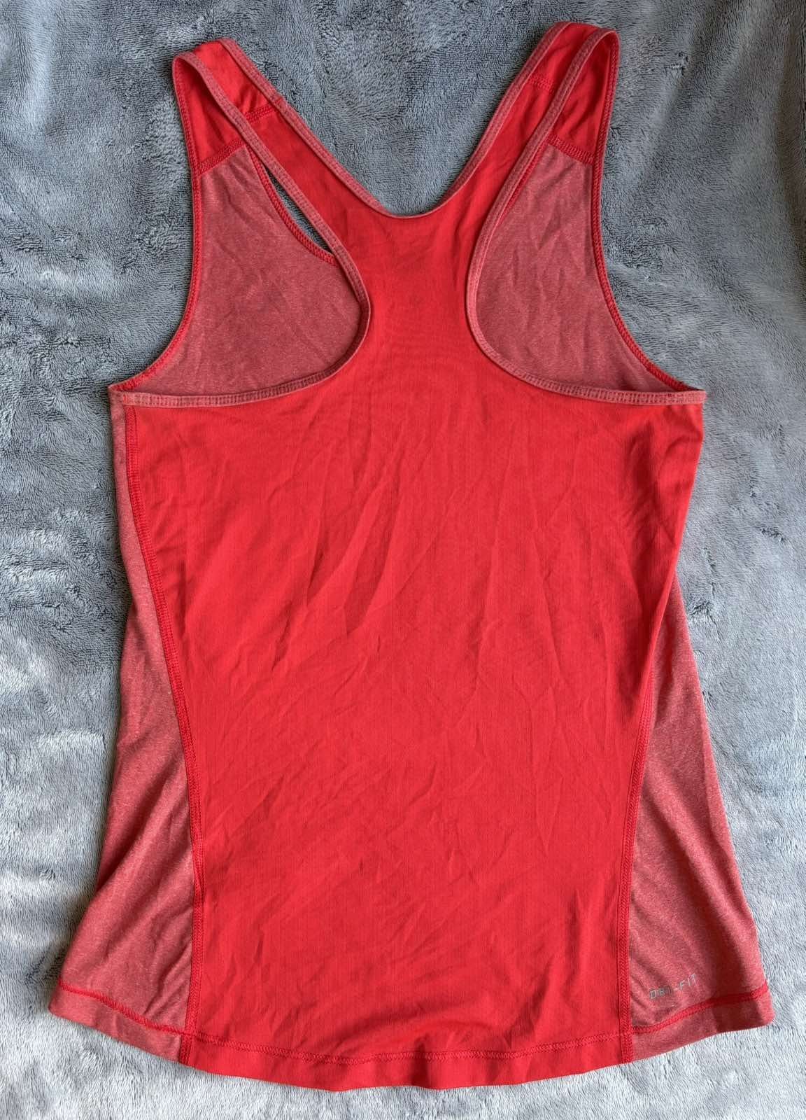 Оригинален дамски потник Nike
