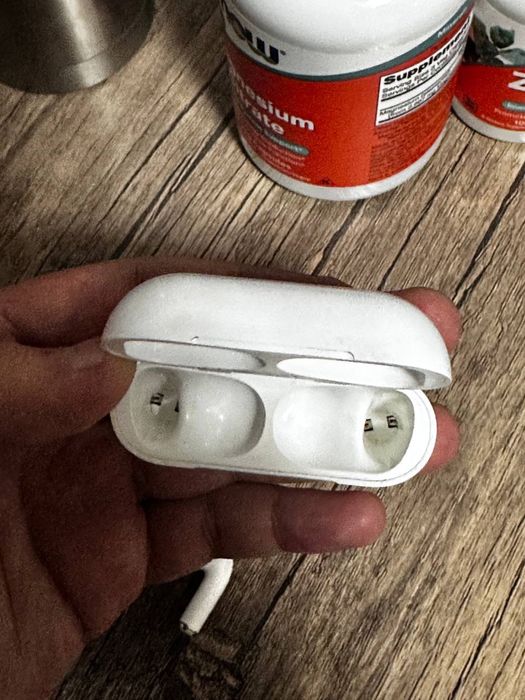 Airpods Pro 1 поколения