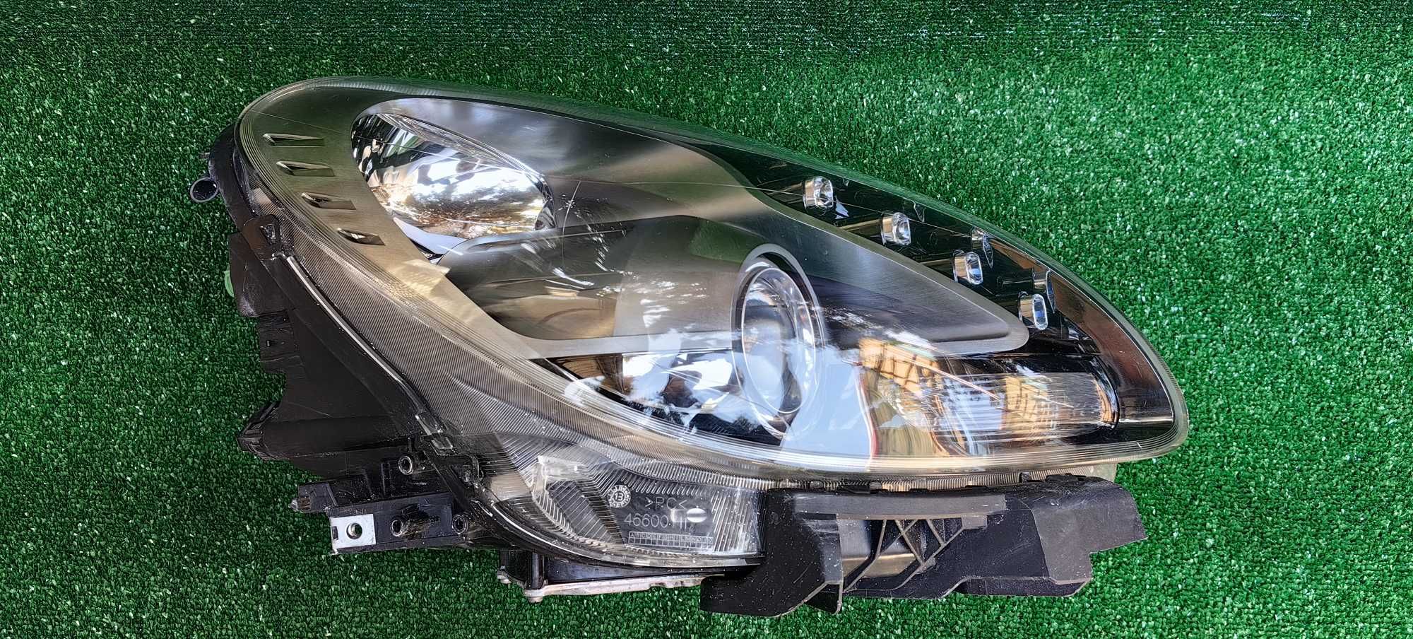Фар за Alfa Romeo Gulietta / Алфа Ромео Жулиета