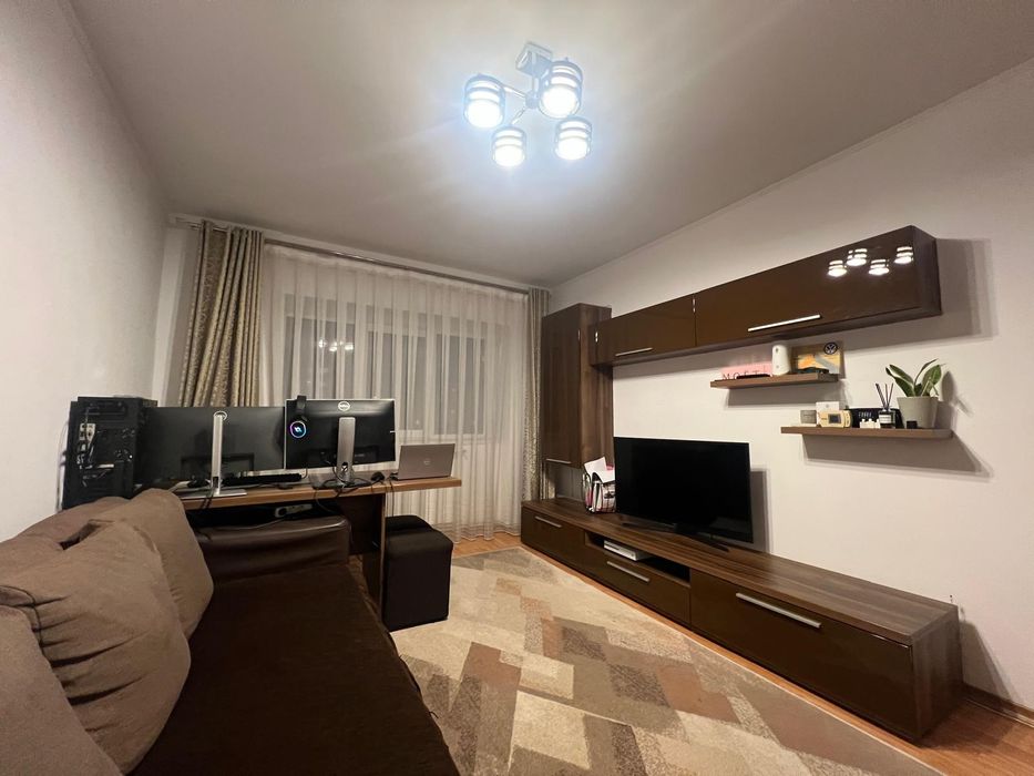 Apartament 3 camere decomandat Pacurari la bulevard