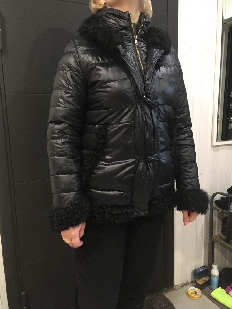 Продам женскую куртку Осень-Зима