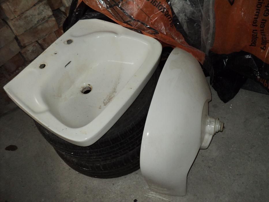 Vand chiuvete baie cu picior,noi,inox si alte chiuvete din recuperari
