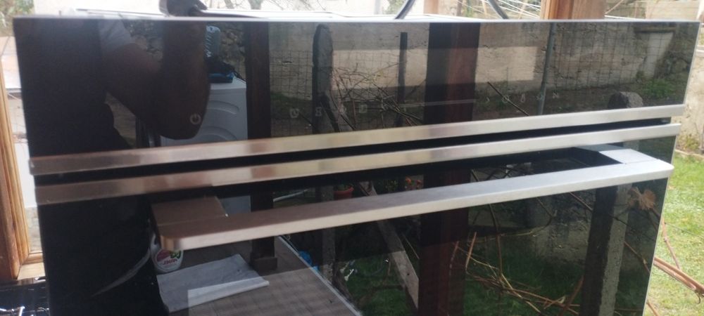 Фурна за вграждане AEG на две нива.