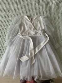 Платье белое на 4-6 л