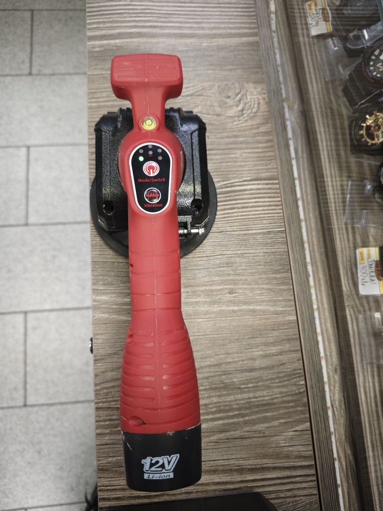 Акумулаторна вендуза за плочки Raider RD-TV01, 12 V, 2х2 Ah, с батерии