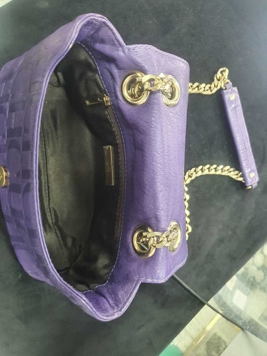 Geantă Carolina Herrera CH – Violet cu lanț auriu