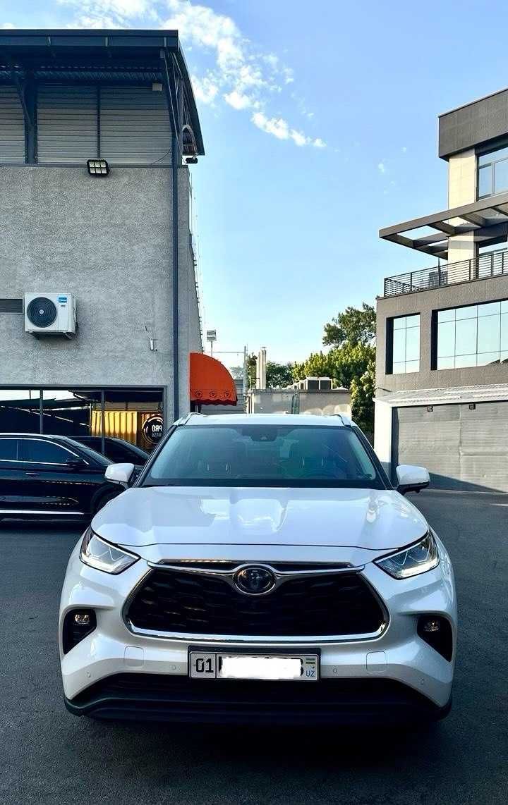 Toyota Highlander Hybrid 2020